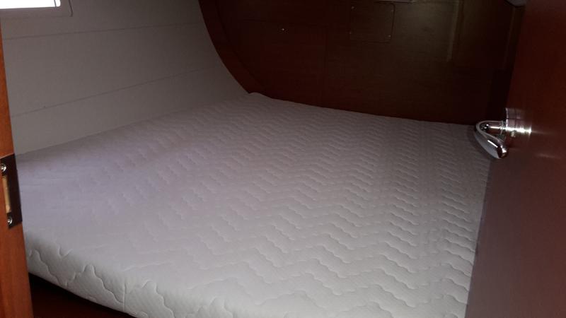 Book yachts online - sailboat - Dufour 410 Grand Large - Gira - rent