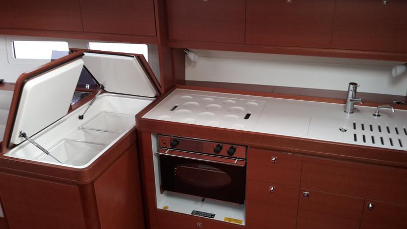 Book yachts online - sailboat - Dufour 410 Grand Large - Gira - rent