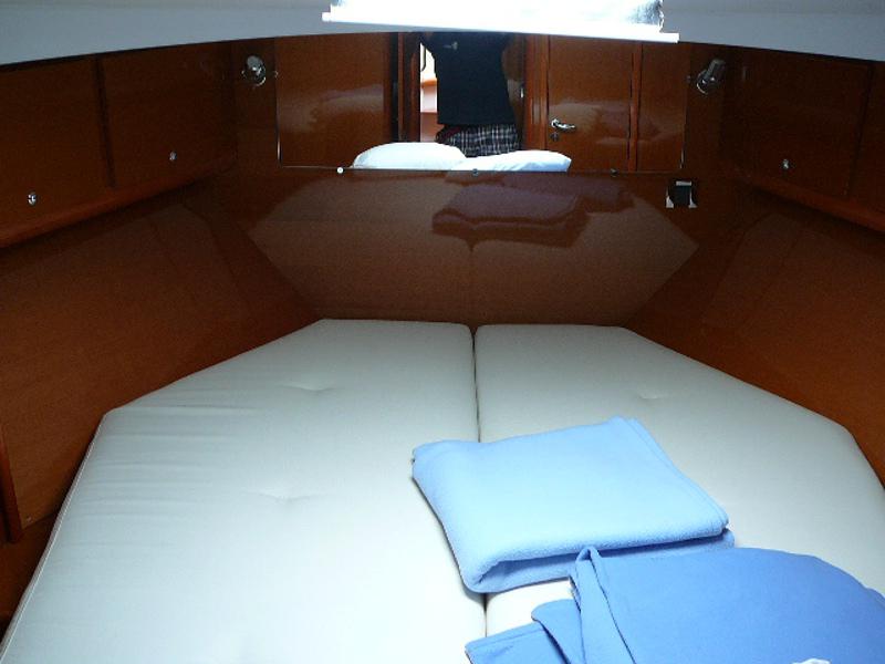 Book yachts online - motorboat - Antares 13.80 - HELENA ZARA - rent