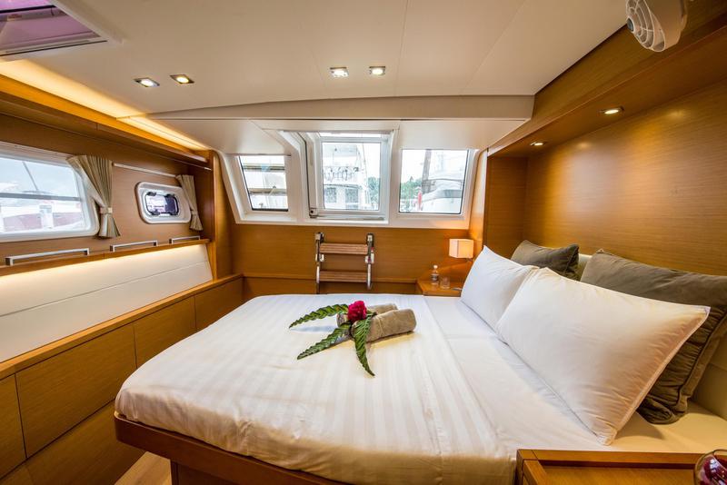 Book yachts online - catamaran - Lagoon 620 - 5 cab - Primetime - rent