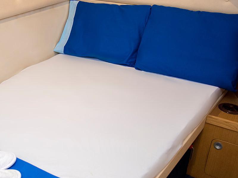 Book yachts online - motorboat - Princess 45 - Captain Nikos - rent