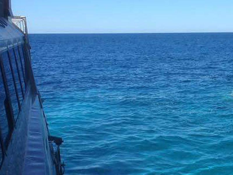 Book yachts online - motorboat - Princess 45 - Captain Nikos - rent