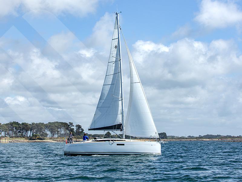 Book yachts online - sailboat - Sun Odyssey 349 - CHAMAREL - rent