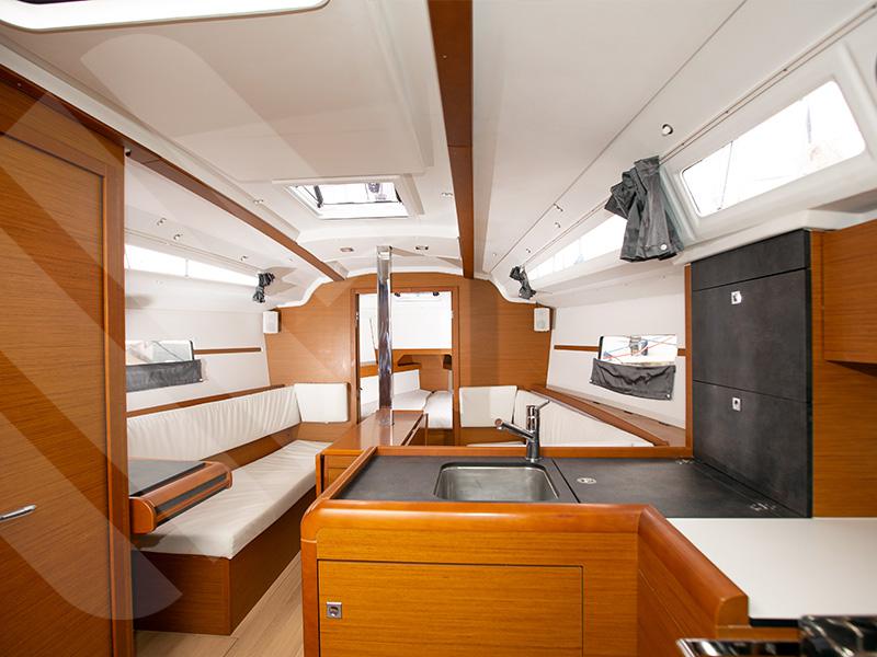 Book yachts online - sailboat - Sun Odyssey 349 - CHAMAREL - rent