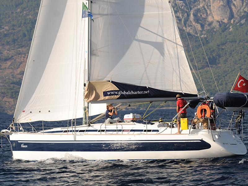 Book yachts online - sailboat - Harmony 42 - Albacore - rent