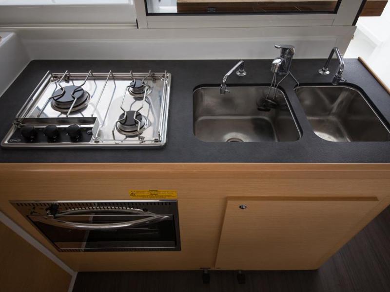 Book yachts online - catamaran - Lagoon 380 - Eschyle - rent