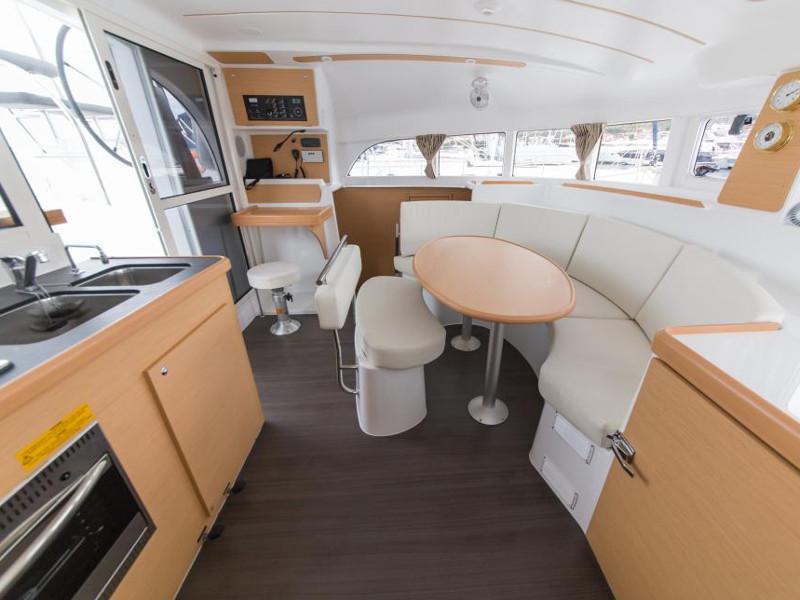 Book yachts online - catamaran - Lagoon 380 - Eschyle - rent