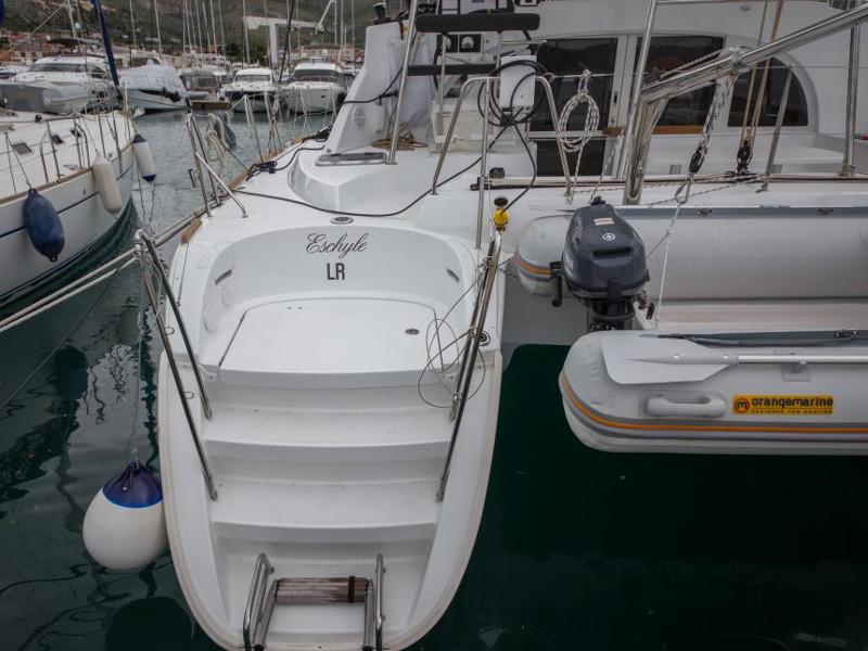 Book yachts online - catamaran - Lagoon 380 - Eschyle - rent