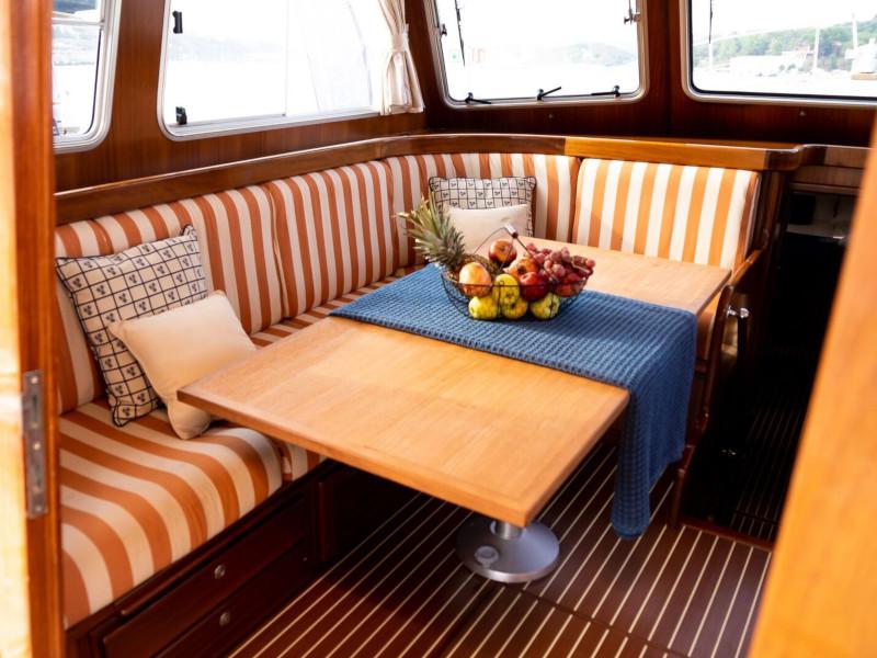 Book yachts online - motorboat - Menorquin 160 FLY - Buccara V - rent