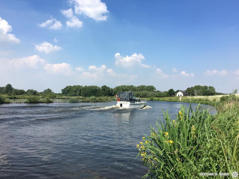 Book yachts online - motorboat - Pedro Solano 33 - Callisto - rent