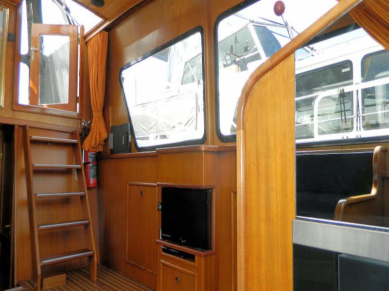 Book yachts online - motorboat - Merenpoort 1100s - Lucida - rent