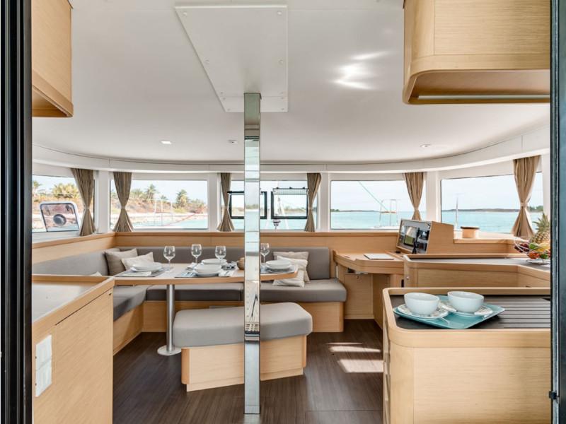 Book yachts online - catamaran - Lagoon 42 - Tethys - A/C &amp; Watermaker &amp; Generator - 4+2 Cabins/4 Heads - rent