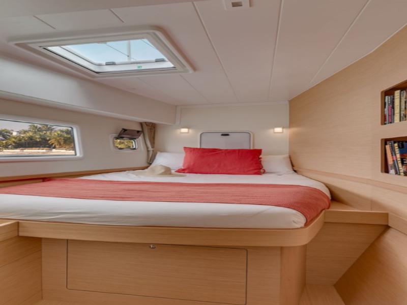 Book yachts online - catamaran - Lagoon 42 - Tethys - A/C &amp; Watermaker &amp; Generator - 4+2 Cabins/4 Heads - rent