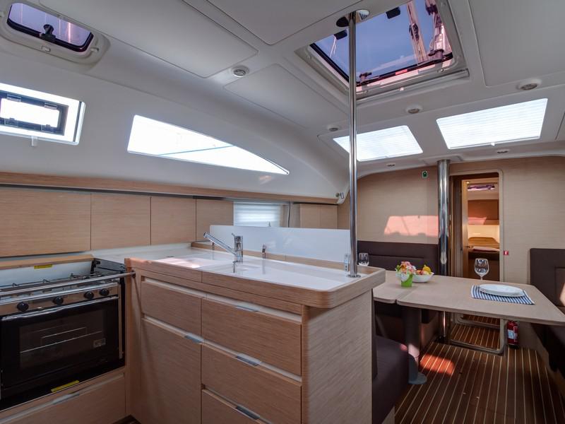 Book yachts online - sailboat - Elan 45 Impression - NUGAL - rent