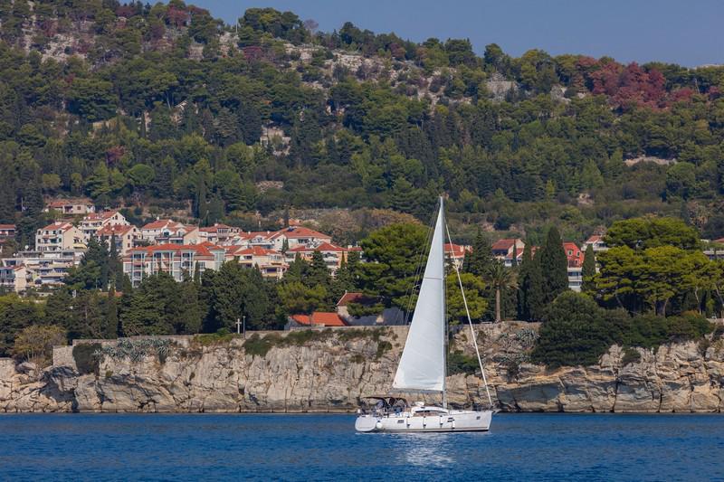 Book yachts online - sailboat - Elan 45 Impression - NUGAL - rent