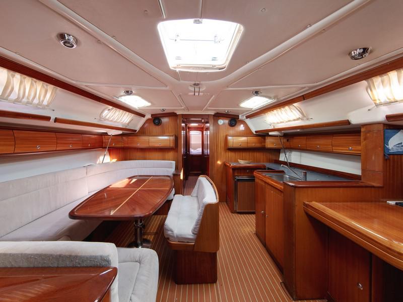 Book yachts online - sailboat - Bavaria 49 - ANGELA - rent