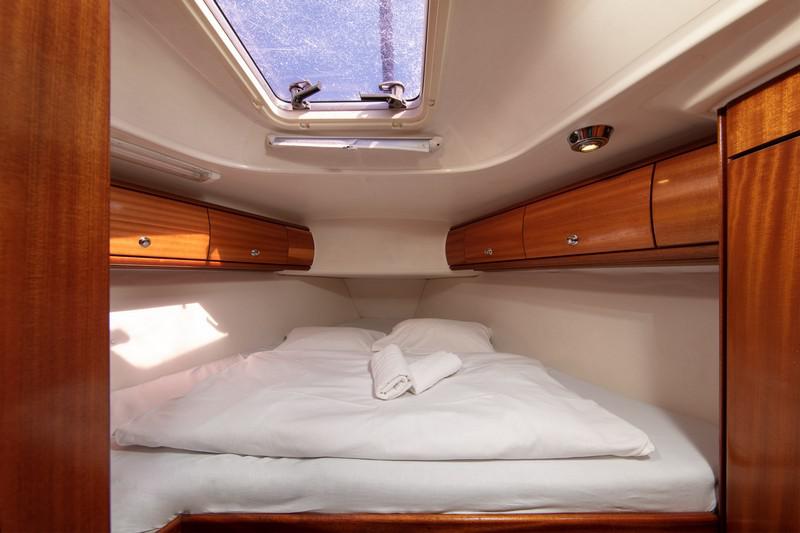 Book yachts online - sailboat - Bavaria 49 - ANGELA - rent