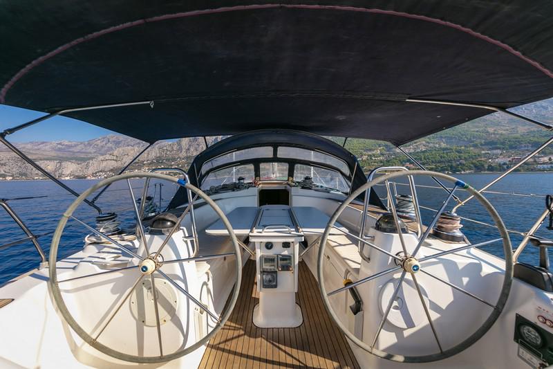 Book yachts online - sailboat - Bavaria 49 - ANGELA - rent