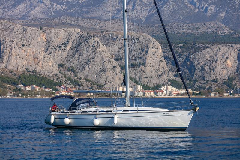 Book yachts online - sailboat - Bavaria 49 - ANGELA - rent