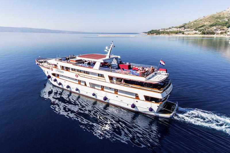 Book yachts online - motorboat - Motoryacht Kleopatra - Kleopatra - rent