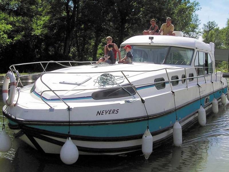 Book yachts online - motorboat - Sedan 1310 - SANCERRE FR - rent