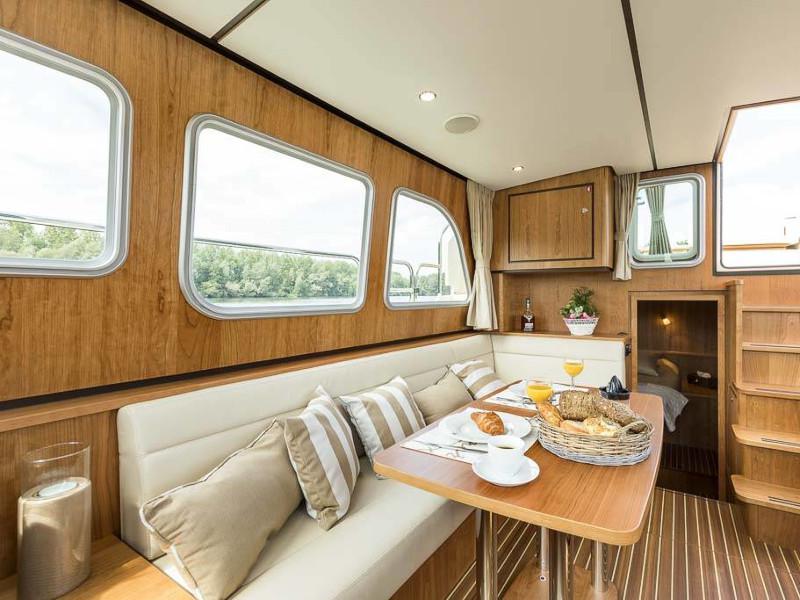 Book yachts online - motorboat - Linssen Grand Sturdy 35.0 AC - Stella - rent