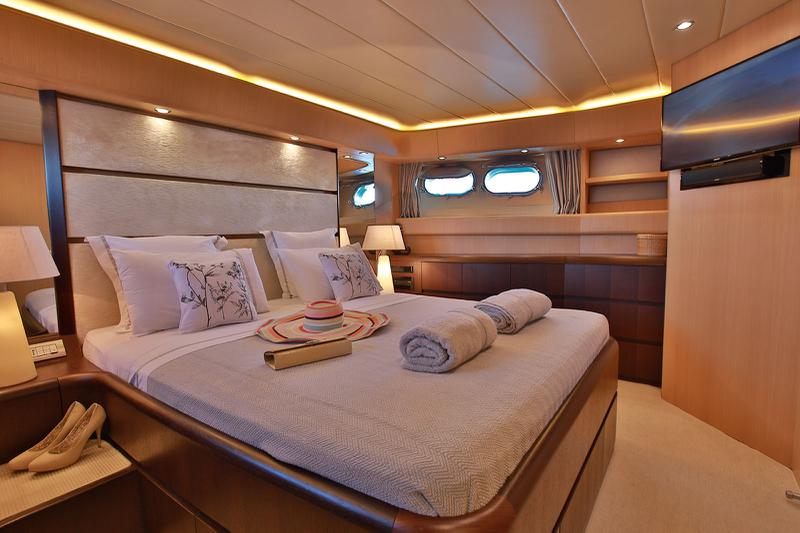 Book yachts online - motorboat - Maiora 20S - HOPE I  - rent
