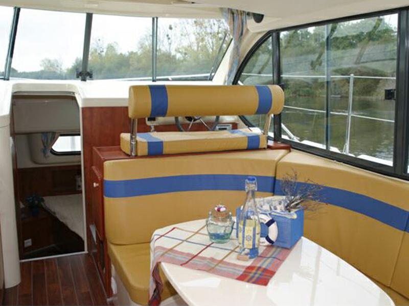 Book yachts online - motorboat - Estivale Duo - CHEMILLY  - rent