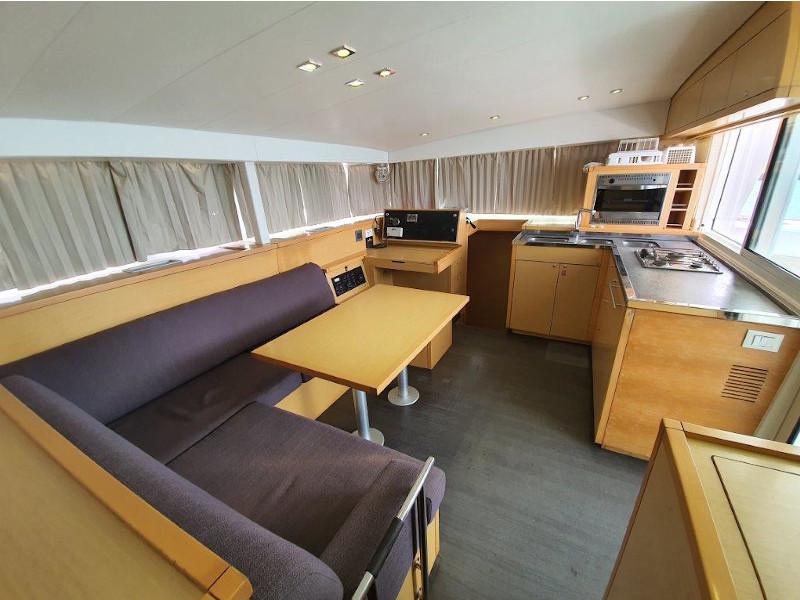 Book yachts online - catamaran - Lagoon 400 S2 Premium - Jimmy Blue - rent