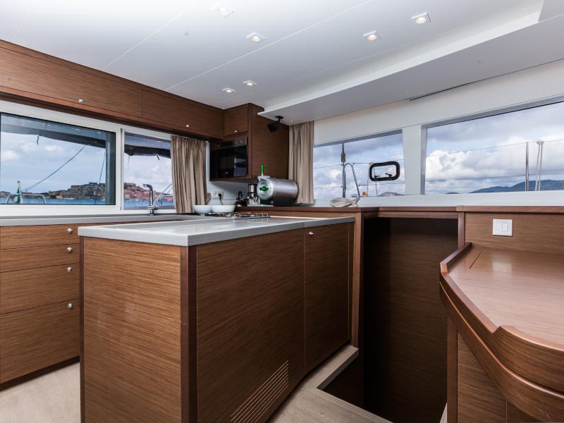 Book yachts online - catamaran - Lagoon 450 - Wentura - rent