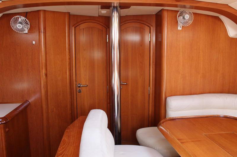Book yachts online - sailboat - Sun Odyssey 49 - Živa - rent