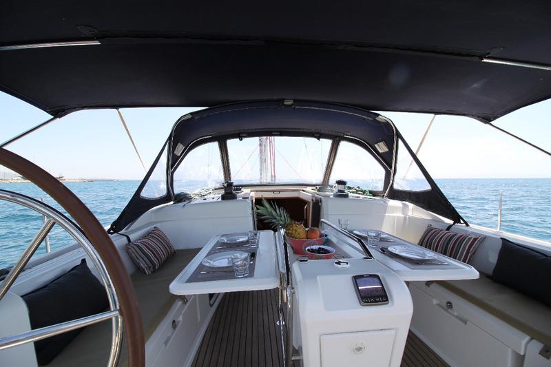 Book yachts online - sailboat - Sun Odyssey 509 - Jester - (A/C - Generator - Refit 2021) - rent