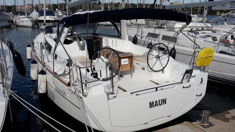 Book yachts online - sailboat - Oceanis 38 - Maun - rent