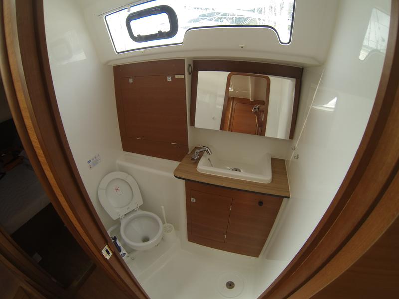 Book yachts online - sailboat - Dufour 382 Grand Large - Gangaro - rent