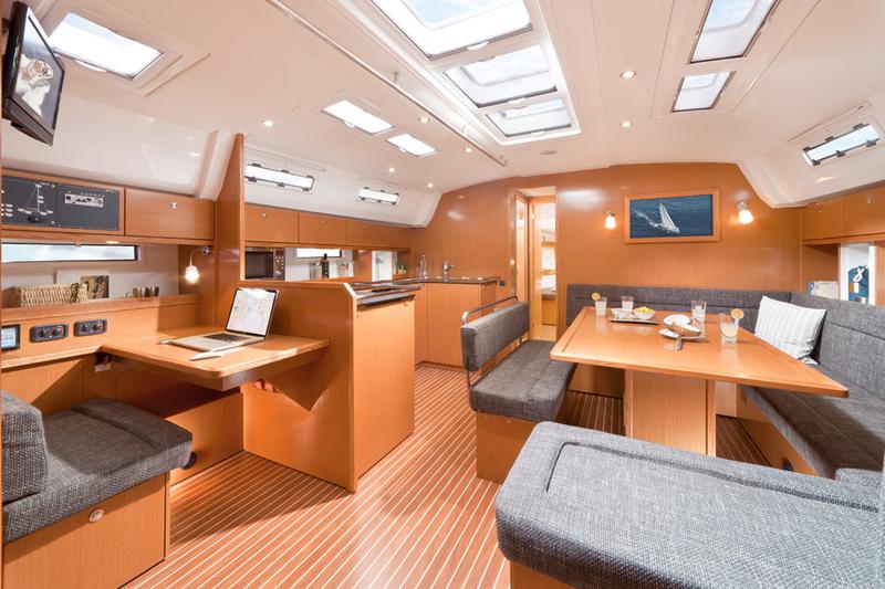 Book yachts online - sailboat - Bavaria 50 BT '12 - Rossini - rent