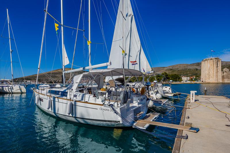 Book yachts online - sailboat - Oceanis 38.1 - Obsession - rent