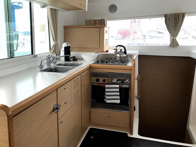 Book yachts online - catamaran - Lagoon 420 - TABASCO  - rent