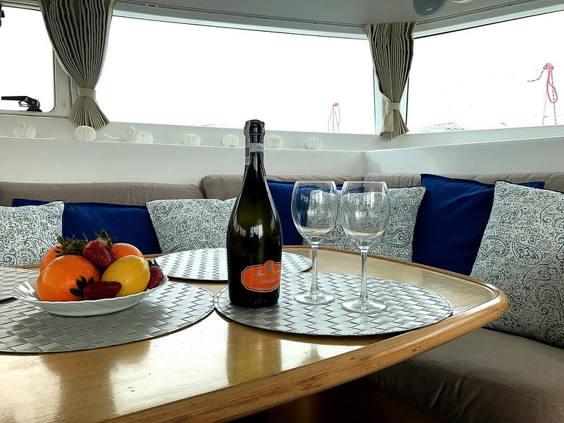 Book yachts online - catamaran - Lagoon 420 - TABASCO  - rent