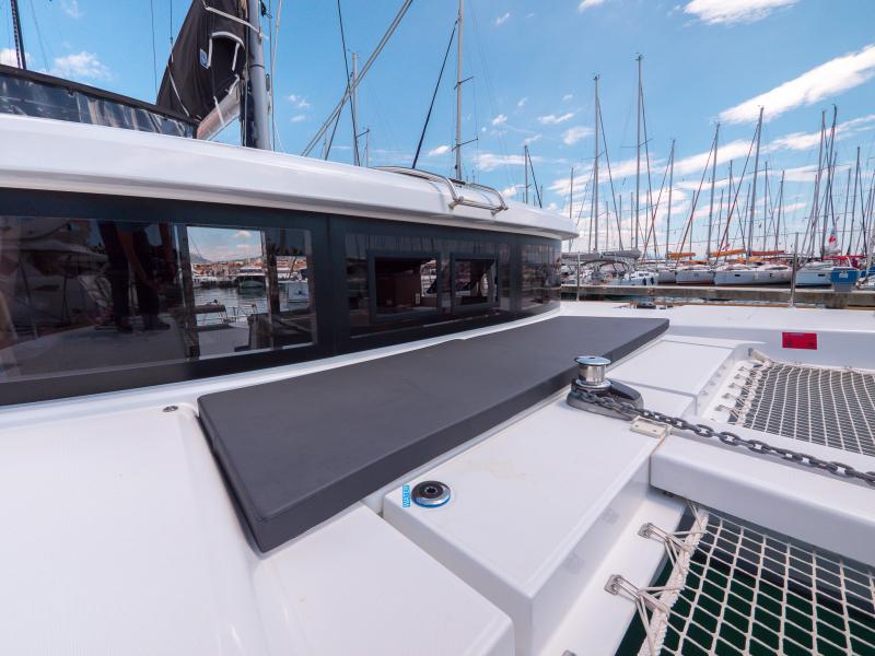 Book yachts online - catamaran - Lagoon 40 - BLUE EYES  - rent