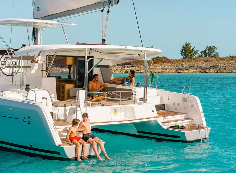 Book yachts online - catamaran - Lagoon 42 - NADIR - rent