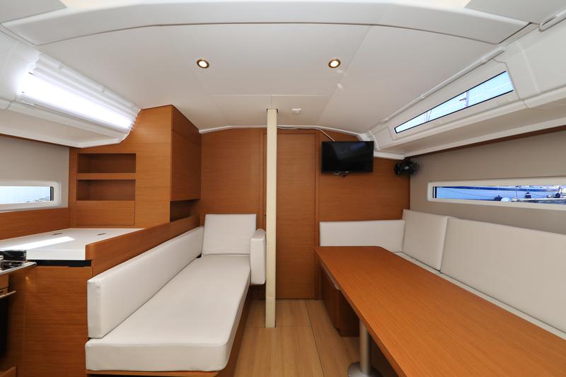 Book yachts online - sailboat - Sun Odyssey 410 - Vague - rent