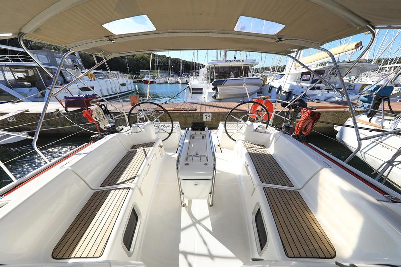 Book yachts online - sailboat - Sun Odyssey 449 - Canne Bleue - rent