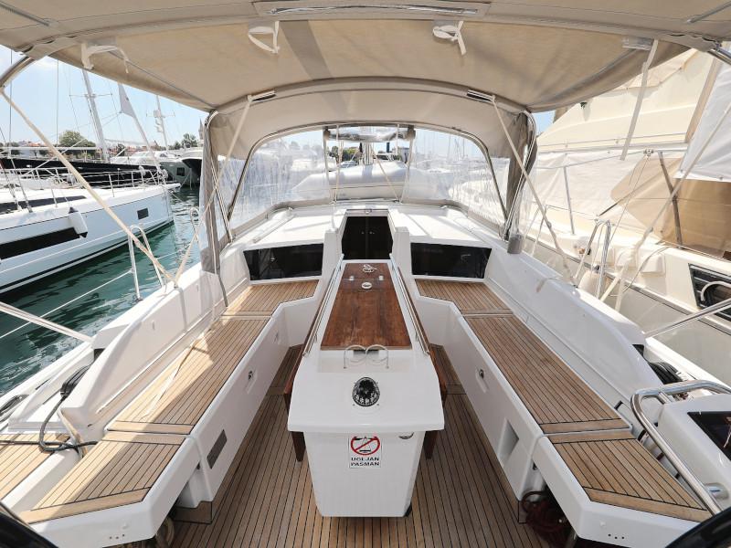 Book yachts online - sailboat - Oceanis 46.1 - MR.WHITE  - rent