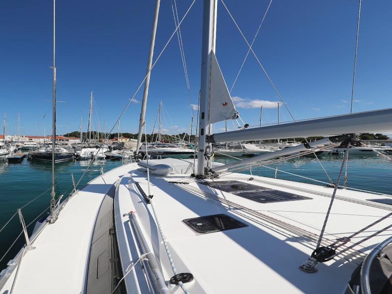 Book yachts online - sailboat - Bavaria Cruiser 46 - Jameson II - rent