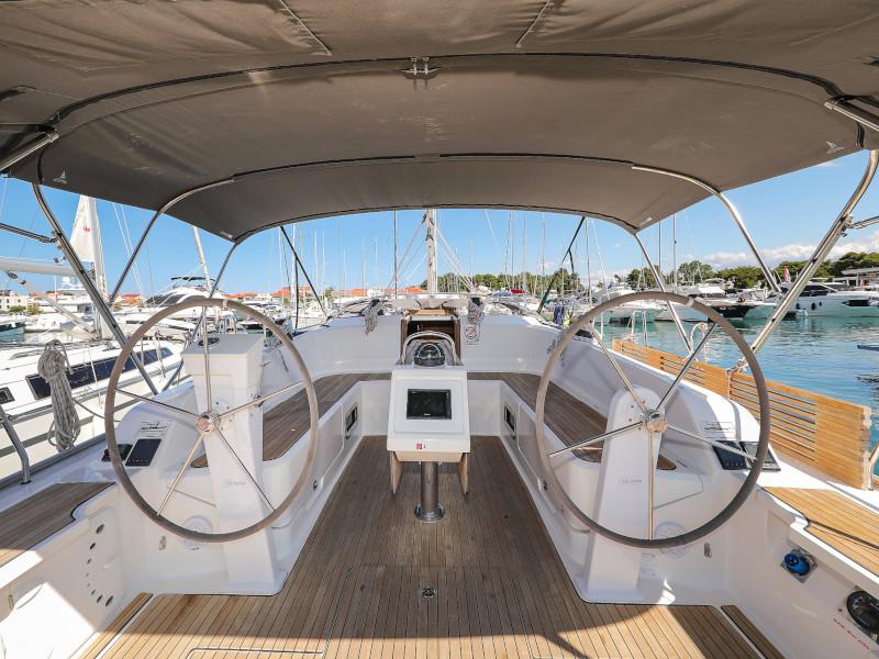 Book yachts online - sailboat - Bavaria Cruiser 46 - Jameson II - rent