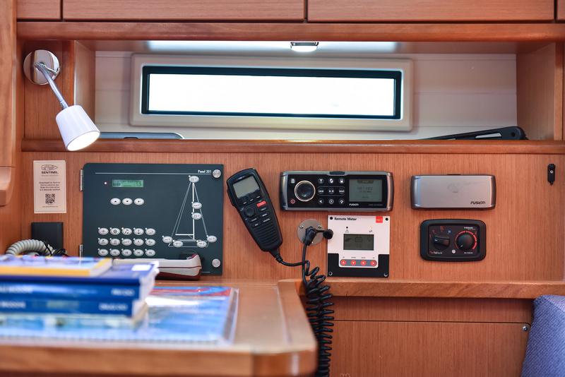 Book yachts online - sailboat - Bavaria Cruiser 41 - CHILL BILL - rent