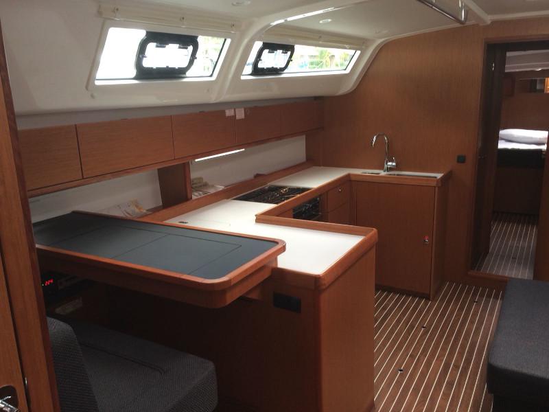 Book yachts online - sailboat - Bavaria Cruiser 51 - Marzia  - rent