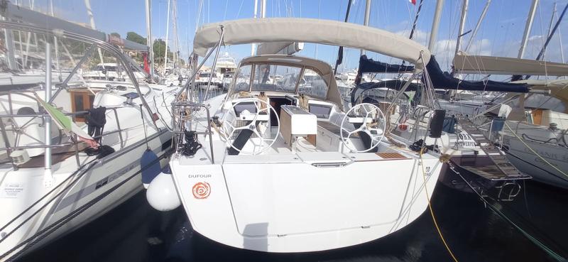 Book yachts online - sailboat - Dufour 390 Grand Large - Tiche - rent