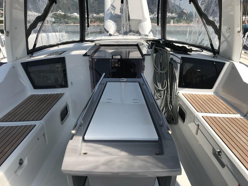 Book yachts online - sailboat - Oceanis 41.1 - Vera - rent