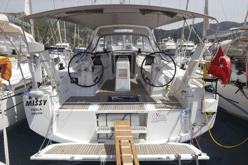 Book yachts online - sailboat - Oceanis 38.1 - Missy - rent